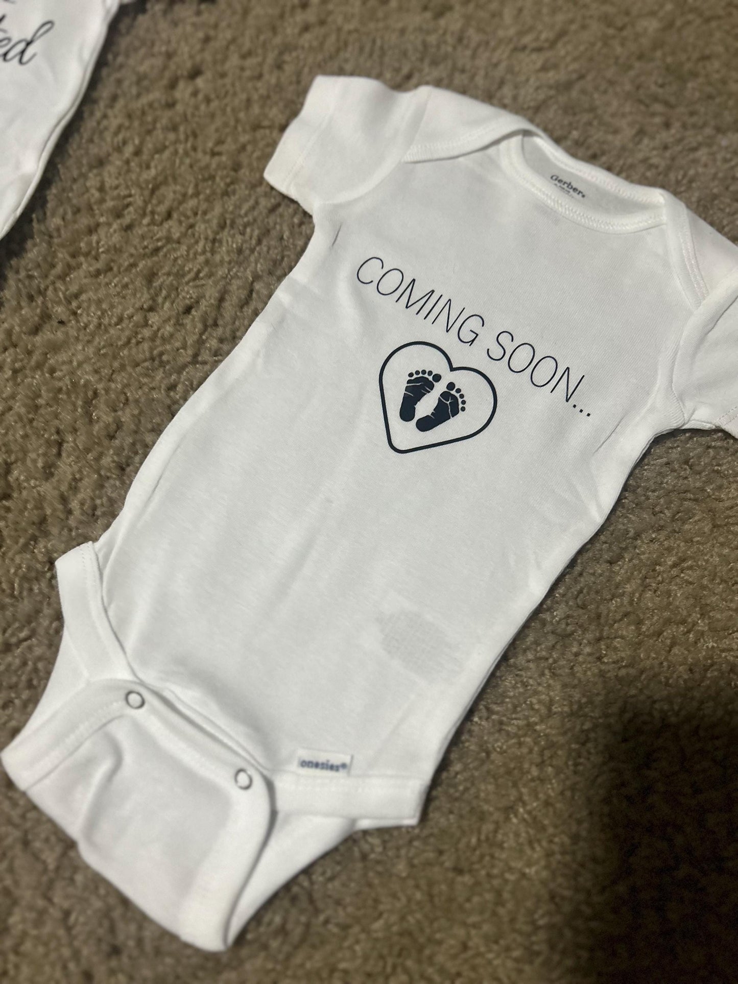 Custom Baby Announcement Onesie: Personalized Bodysuit